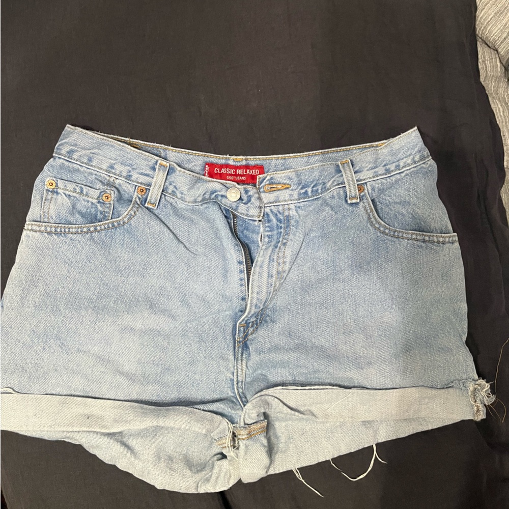 Levis high waisted shorts 550